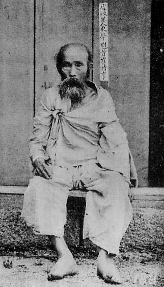 파일:Choe Si-hyeong.JPG · 출처: 위키미디어 커먼즈 (퍼블릭 도메인)